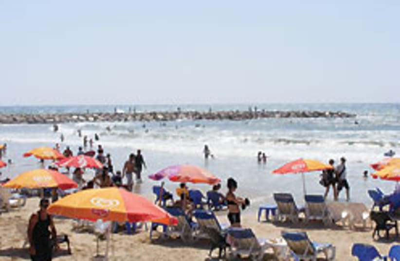 tel aviv beach 88 248 (photo credit: Oren Klass [file])