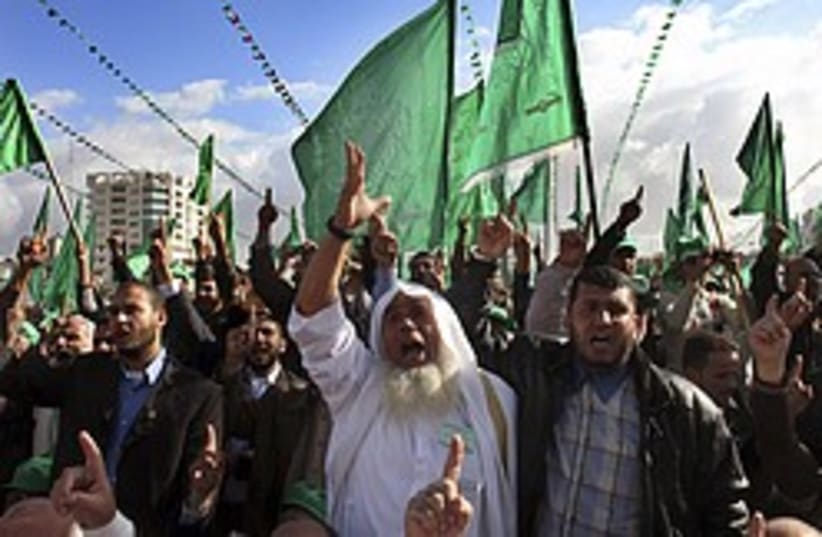 hamas supporters rally 248 88 ap (photo credit: AP)