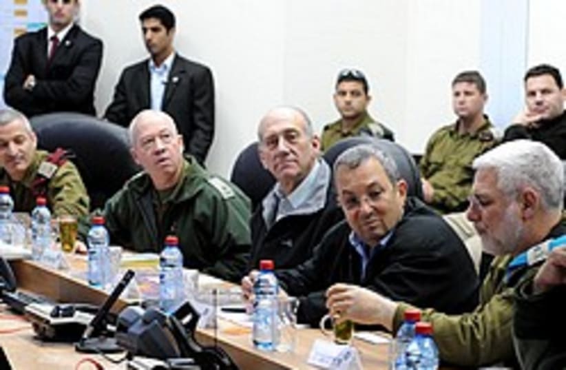 Olmert barak south 248 88 (photo credit: GPO)