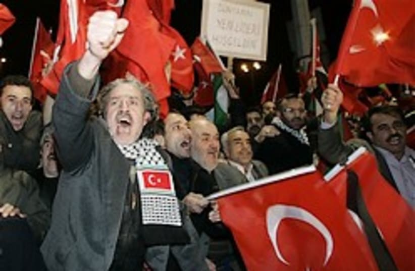 angry turks 248.88ap (photo credit: AP)