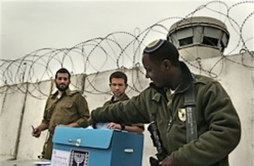 IDF soldiers voting 248.88 (photo credit: AP)