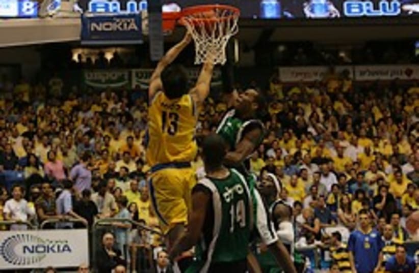 maccabi haifa basketball tel aviv (photo credit: )