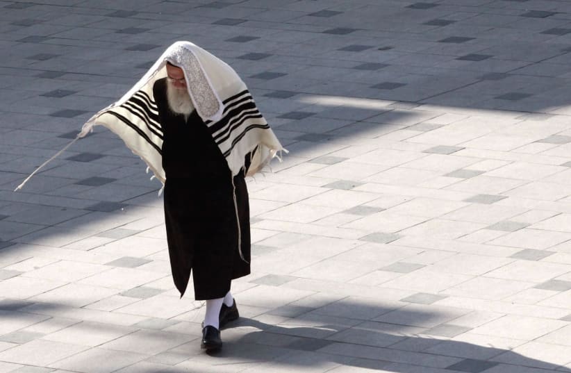 Haredi man in Jerusalem  (photo credit: MARC ISRAEL SELLEM)