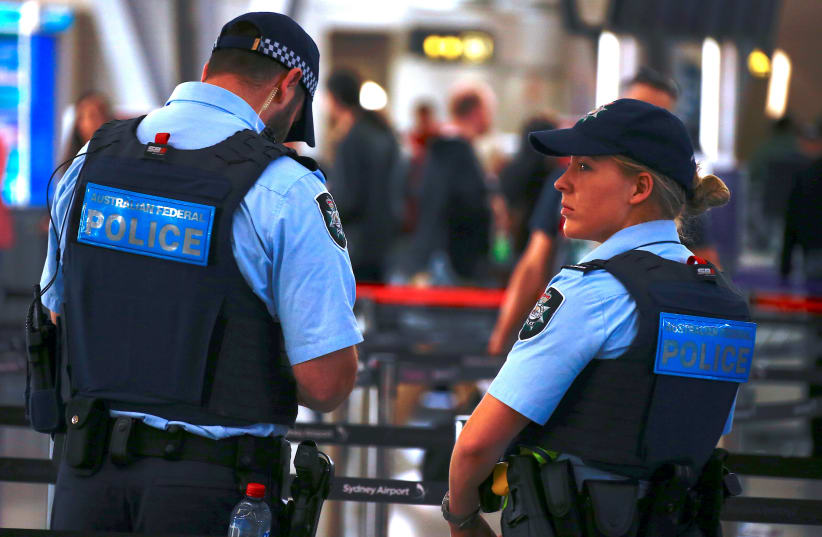 Australian Police at Sydney Airport (photo credit: DAVID GRAY / REUTERS)