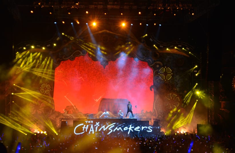 Chainsmokers perform at Rishon Lezion Live Park, August 3 2017. (photo credit: KAYLA STEINBERG)