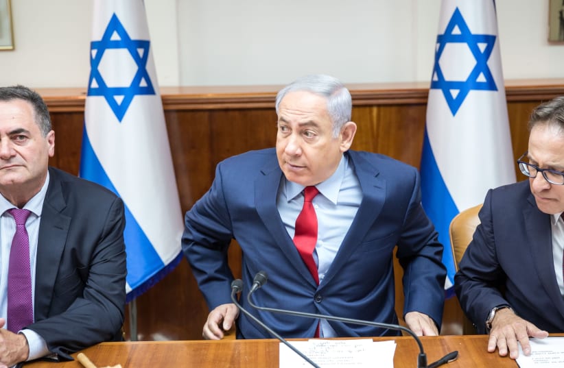Prime Minister Netanyahu, Tzachi Braverman, and Yisrael Katz at security cabinet meeting (photo credit: MARC ISRAEL SELLEM/THE JERUSALEM POST)