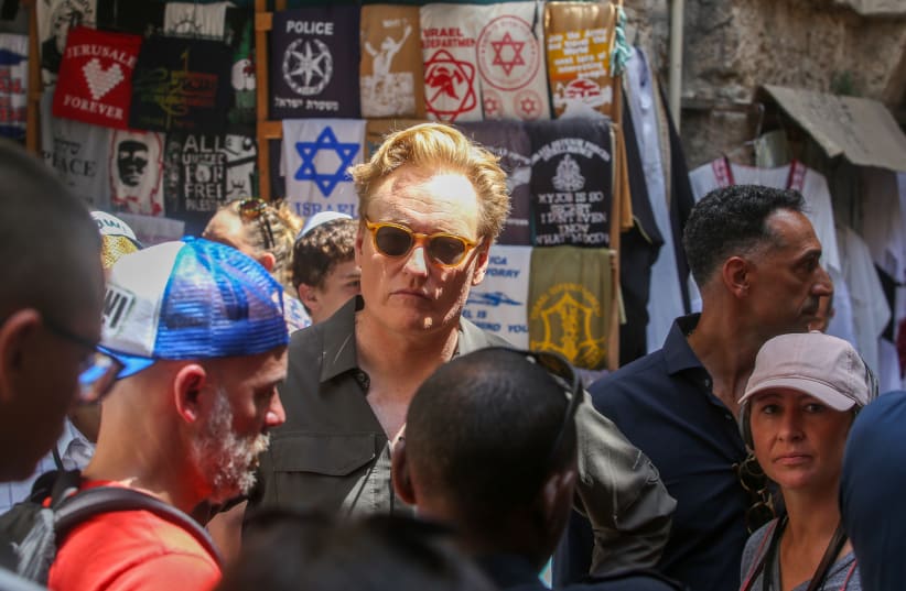 Conan O'Brien in the Old city of Jerusalem, August 28, 2017.  (photo credit: MARC ISRAEL SELLEM/THE JERUSALEM POST)