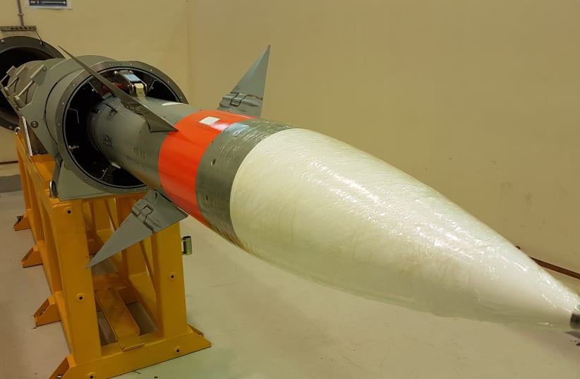 LRSAM Missile (photo credit: DEFENSE MINISTRY/IAI)