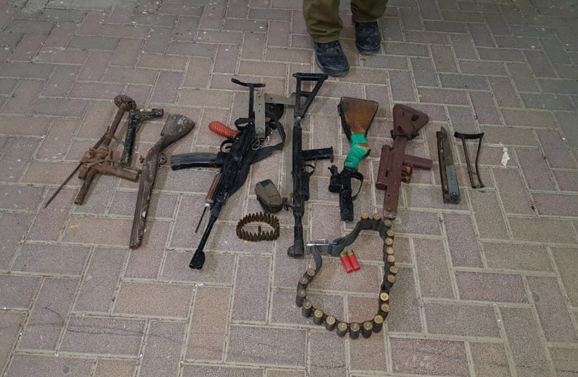 The weapons seized by Border Police in Beit Arush Thursday.  (photo credit: POLICE SPOKESPERSON'S UNIT)