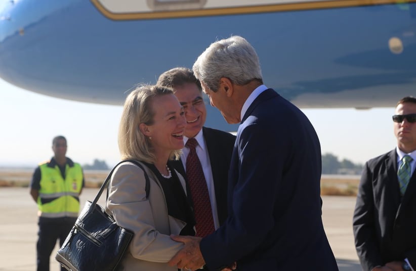 U.S. Ambassador to Jordan Alice G. Wells welcomes Secretary of State John Kerry to Amman, Jordan. (photo credit: STATE DEPARTMENT PHOTO)