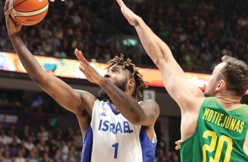 Richard Howell’s (left) best efforts, Israel dropped to a second straight defeat in EuroBasket 2017 last night, falling to Lithuania at Yad Eliyahu Arena in Tel Aviv, September 2, 2017.. (photo credit: AVI AVISHAI)