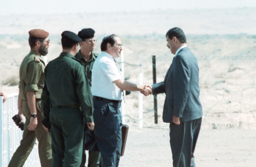 Elkayim Rubinstein meets with his Jordanian counterpart before peace talks, 1994 (photo credit: REUTERS)