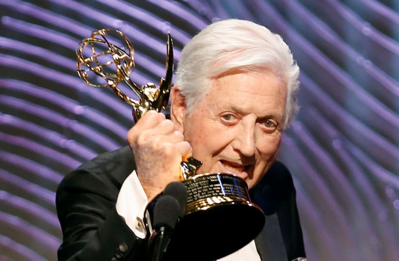 Game show icon Monty Hall accepts his Lifetime Achievement Award  (photo credit: DANNY MOLOSHOK/REUTERS)
