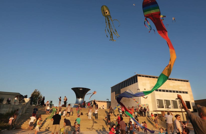 Kite-flying Festival at the Israel Museum’s Billy Rose Art Garden. (photo credit: MARC ISRAEL SELLEM)