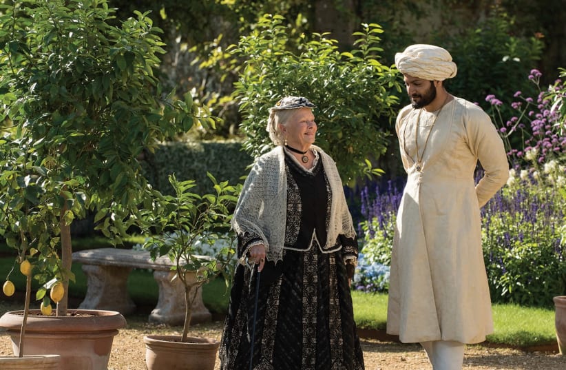 'VICTORIA & ABDUL', Directed by Stephen Frears With Judi Dench and Ali Fazal. (photo credit: TNS)