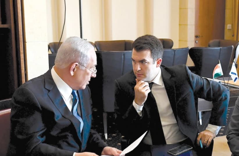 DAVID KEYES (R) and Prime Minister Benjamin Netanyahu (L) (photo credit: HAIM ZACH/GPO)