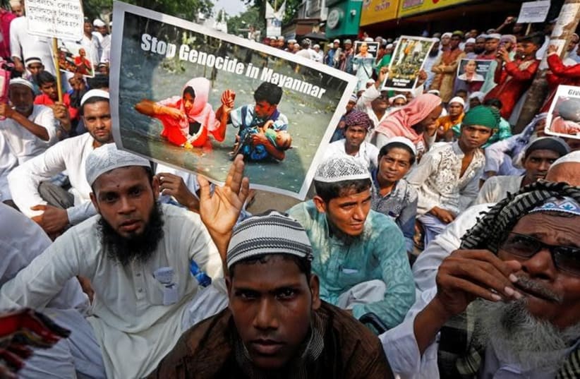 Demonstrators attend a protest against what they say are killings of Rohingya people in Myanmar, in Kolkata, India, October 24, 2017.  (photo credit: REUTERS/RUPAK DE CHOWDHURI)