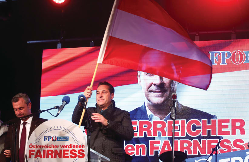 Heinz-Christian Strache, leader du FPÖ, lors du dernier meeting électoral le 13 octobre (photo credit: REUTERS)