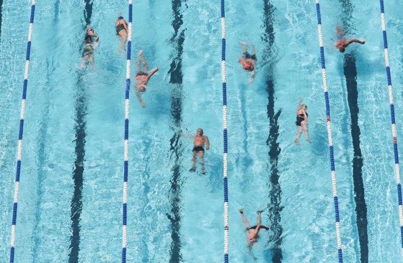 Swimmers (photo credit: MARC ISRAEL SELLEM/JERUSALEM POST ARCHIVES)