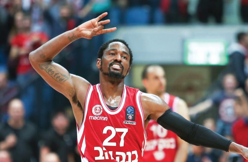 Hapoel Jerusalem guard Kalin Lucas had 16 points in his second game for the team last night, helping the Israeli champion to a 93-81 victory over Lietkabelis Panevezys in Eurocup action at the Jerusalem Arena (photo credit: DANNY MARON)