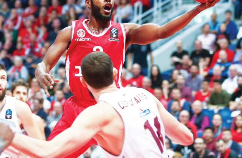 Hapoel Jerusalem needs guard Jerome Dyson to bounce back from his 1-of-14 field-goal display in the loss to Maccabi Tel Aviv when it visits Buducnost in Montenegro tonight for a crucial Eurocup showdown. (photo credit: DANNY MARON)