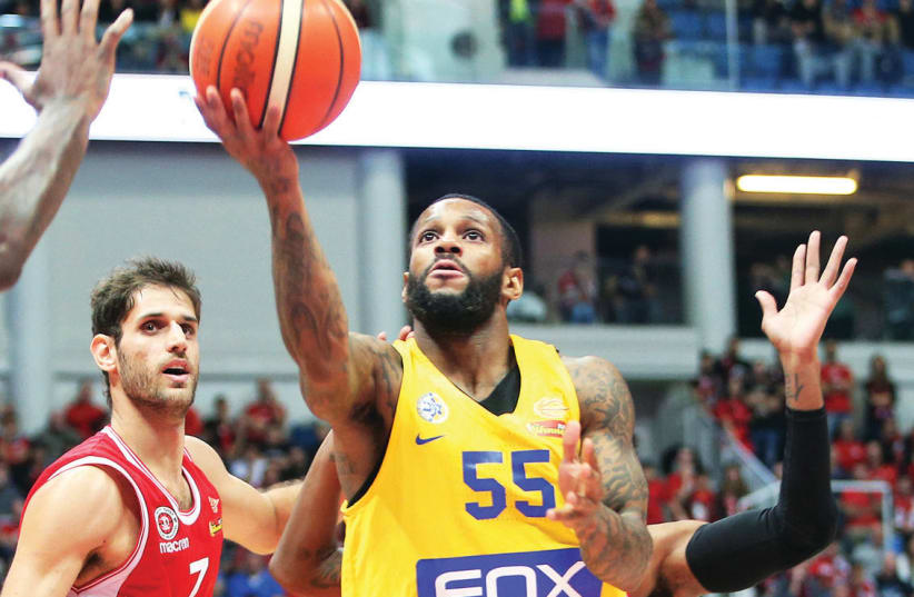 Maccabi Tel Av iv guard Pierre Jackson hopes to build on his excellent display against Hapoel Jerusalem when the yellowand- blue hosts Valencia tonight in Euroleague action at Yad Eliyahu Arena. (photo credit: UDI ZITIAT)