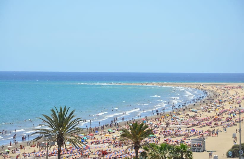 Playa del ingles, Gran Canaria  (photo credit: MARCO VERCH / WIKIMEDIA)