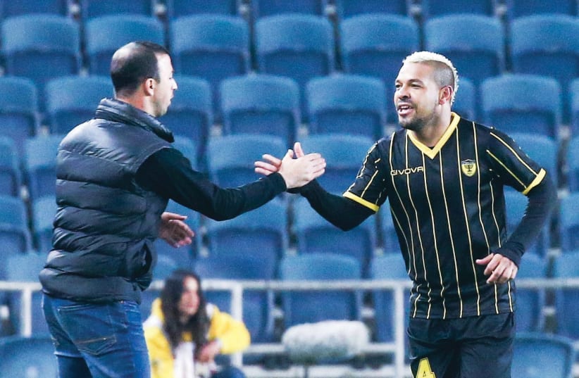 Beitar Jerusalem’s Brazilian midfielder Claudemir (right) (Danny Maron photo credit) (photo credit: DANNY MARON)