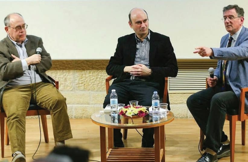 AUTHORS ELLIOT JAGER (left) and Azriel Bermant (center) discuss British-Israeli relations with journalist Matthew Kalman in Jerusalem on Tuesday. (photo credit: ELIYAHU YANAI/MISHKENOT SHA’ANANIM)