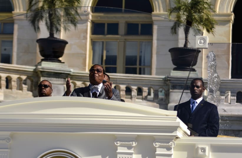 NATION OF Islam leader Louis Farrakhan speaks on the steps of the US Capitol at a rally in 2015. (photo credit: REUTERS)