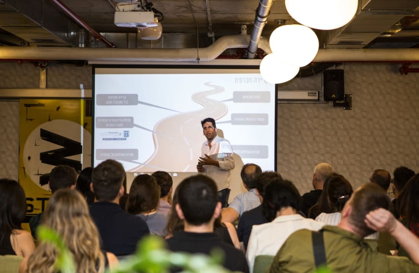 Israeli entrepreneur Sagi Shahar connects hi-tech business executives with charities and small shops in the periphery, doling out strategy and professionalizing businesses.  (photo credit: Courtesy)