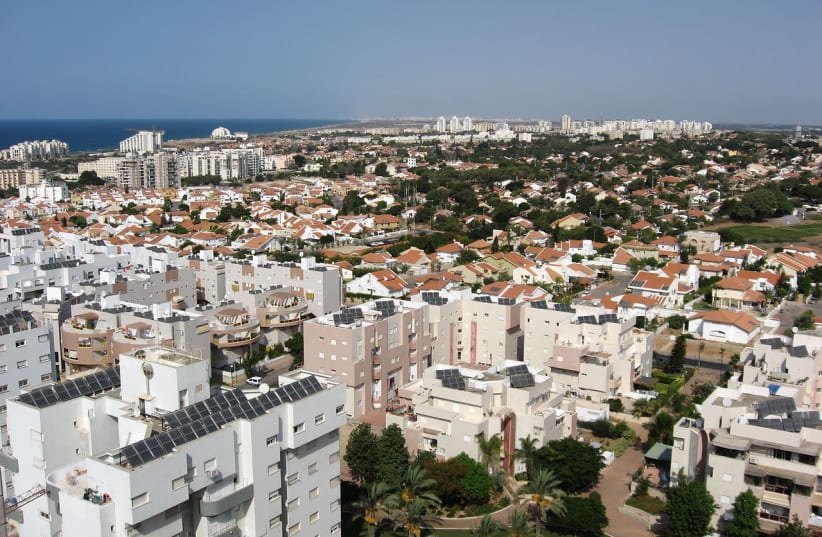 Ashkelon skyline (photo credit: WIKIPOD / WIKIMEDIA COMMONS)