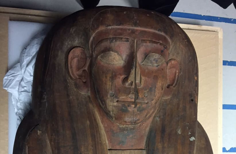 Mummy Found Covered In Gold May Be Oldest Ever Found In Egypt! – CEUH