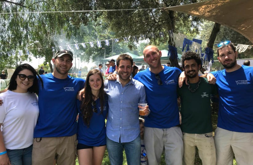 Lone soldiers and friends celebrate Independence Day at Gan Sacher in Jerusalem at an event hosted by the Lone Solider Center in Memory of Michael Levine (photo credit: Courtesy)