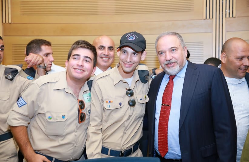  Special in Uniform Salutes the IDF Netanyahu Salutes Special in Uniform, June 19, 2018.  (photo credit: CREDIT-SPECIAL IN UNIFORM JNF)