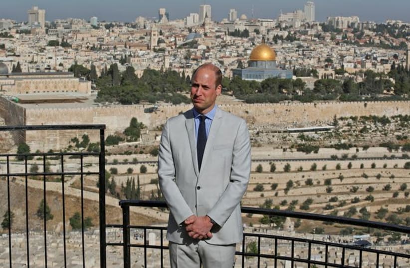 Britain's Prince William visits an observation point on Mount of Olives, overlooking Jerusalem’s Old City, June 28, 2018 (photo credit: THOMAS COEX/POOL VIA REUTERS)