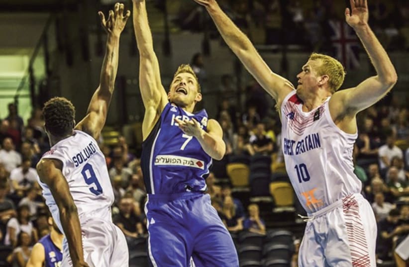 GAL MEKEL (7) helped propel Israel to a 67-59 victory over Great Britain on Monday night to earn a spot in the second round of World Cup qualifying (photo credit: FIBA EUROPE/ COURTESY)