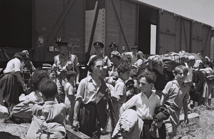 YOUNG HOLOCAUST survivors arrive at the Atlit detainee camp, 1945. (photo credit: ZOLTAN KLUGER/WIKIMEDIA COMMONS)