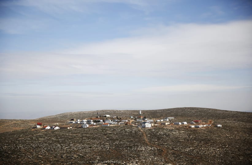 A general view shows Eish Kodesh outpost. Picture taken January 5, 2016 (photo credit: RONEN ZVULUN / REUTERS)