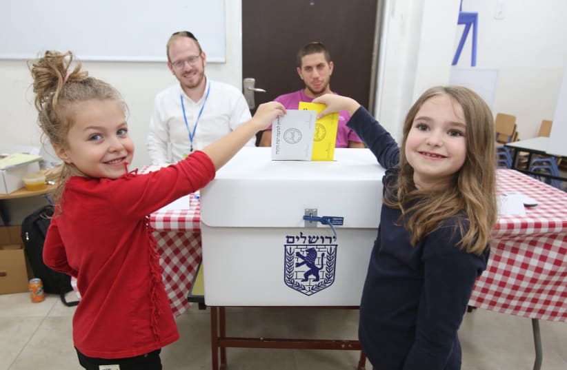 "childen "vote" in Jerusalem's Municipal Elections, October 30, 2018 (photo credit: MARC ISRAEL SELLEM/THE JERUSALEM POST)