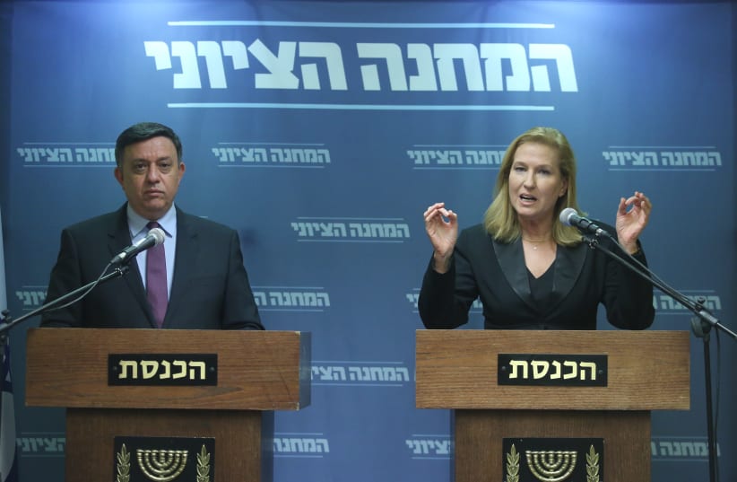 Zionist Union leader Avi Gabbay [L] and Leader of the Opposition Tzipi Livni [R].  (photo credit: MARC ISRAEL SELLEM)