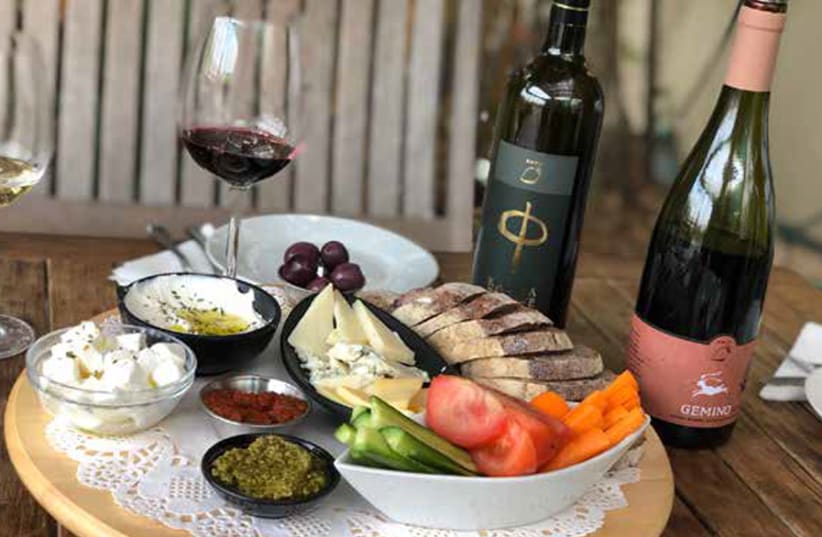 WINE AND cheese on offer at Kadma Winery. (photo credit: MEITAL SHARABI)