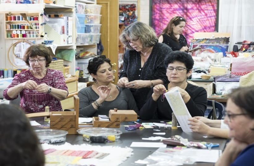 Hasia Naveh leading her quilt-making workshop (photo credit: Courtesy)