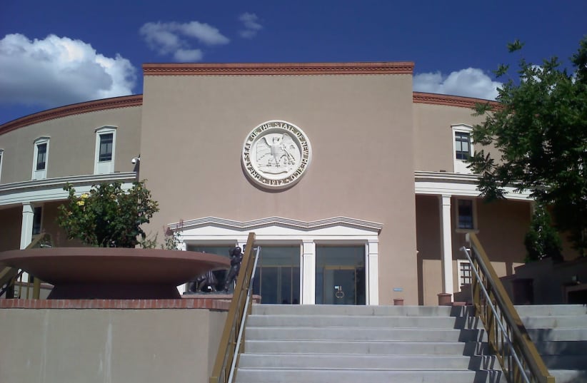 New Mexico's state capitol building in Santa Fe, NM (photo credit: Wikimedia Commons)