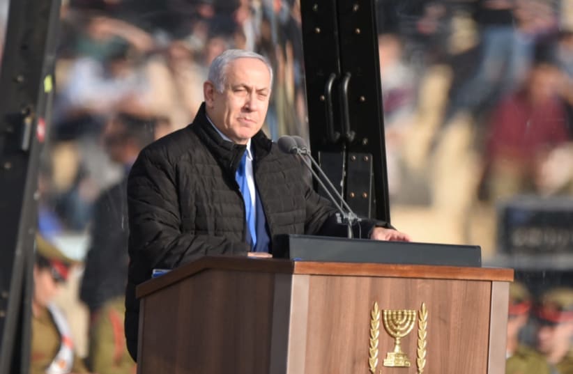 Netanyahu speaks at the end of the cadets program at the Israeli Air Force Flight Academy (photo credit: KOBI RICHTER/TPS)