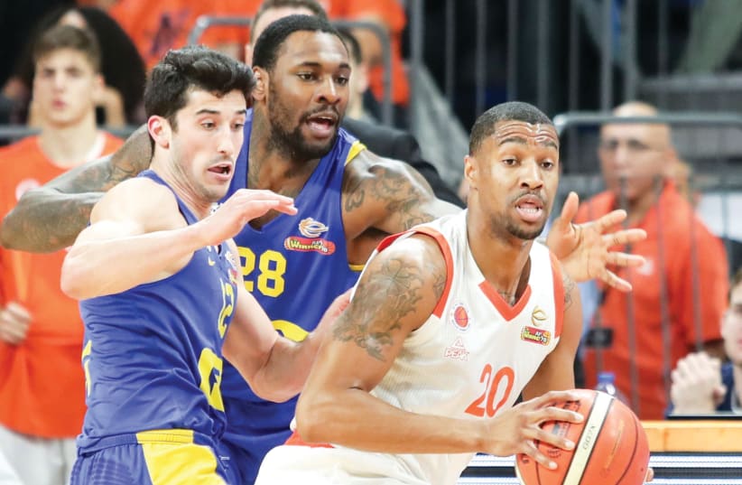CAMERON LONG (right) scored 17 points for Maccabi Rishon Lezion on Sunday night in a surprise 88-77 victory over Maccabi Tel Aviv in State Cup quarterfinal action over the weekend (photo credit: DANNY MARON)