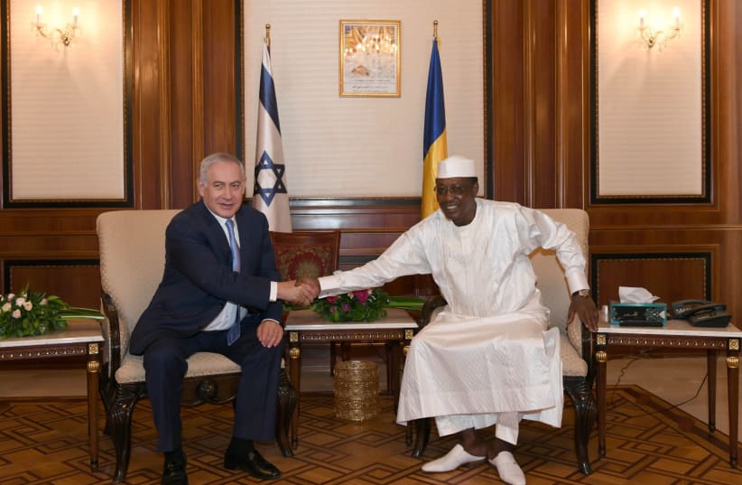 Prime Minister Benjamin Netanyahu meets Chad's President Idriss Deby in N'djamena (photo credit: YANIR COZIN / MAARIV)