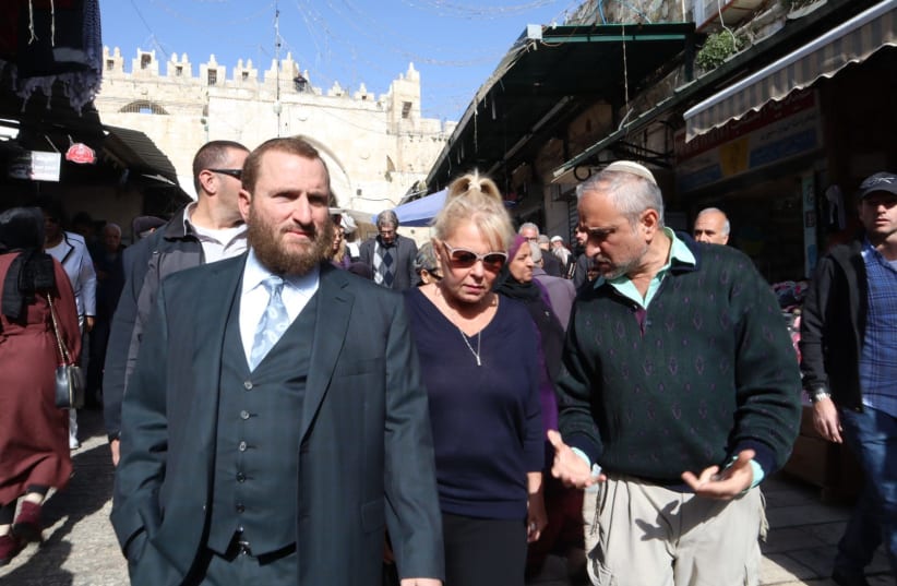 Actress Roseanne Barr and Rabbi Shmuely Boteach in Jerusalem's Old City (photo credit: ESTI DESIOVOV/TPS)