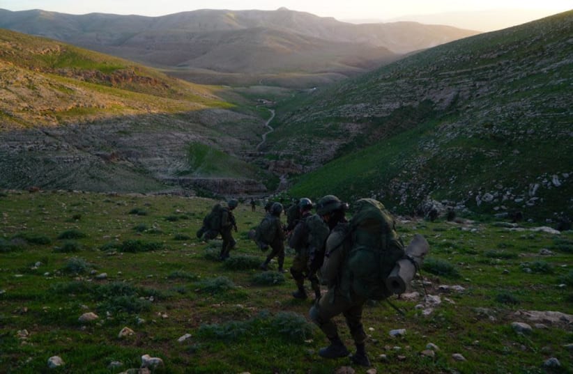 Givati reconnaissance battalion completes drill simulating war with Hezbollah (photo credit: IDF SPOKESPERSON'S OFFICE)