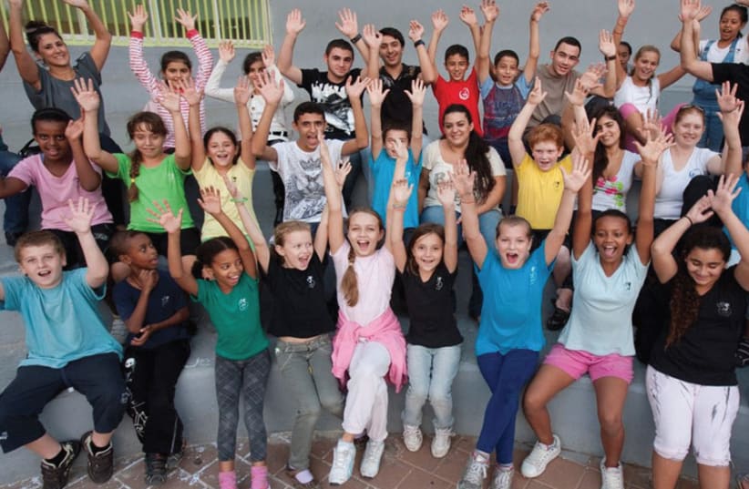E4E RUNS 46 centers throughout Israel, serving more than 4,500 pupils who have the potential to shine, given half a chance. (photo credit: Courtesy)